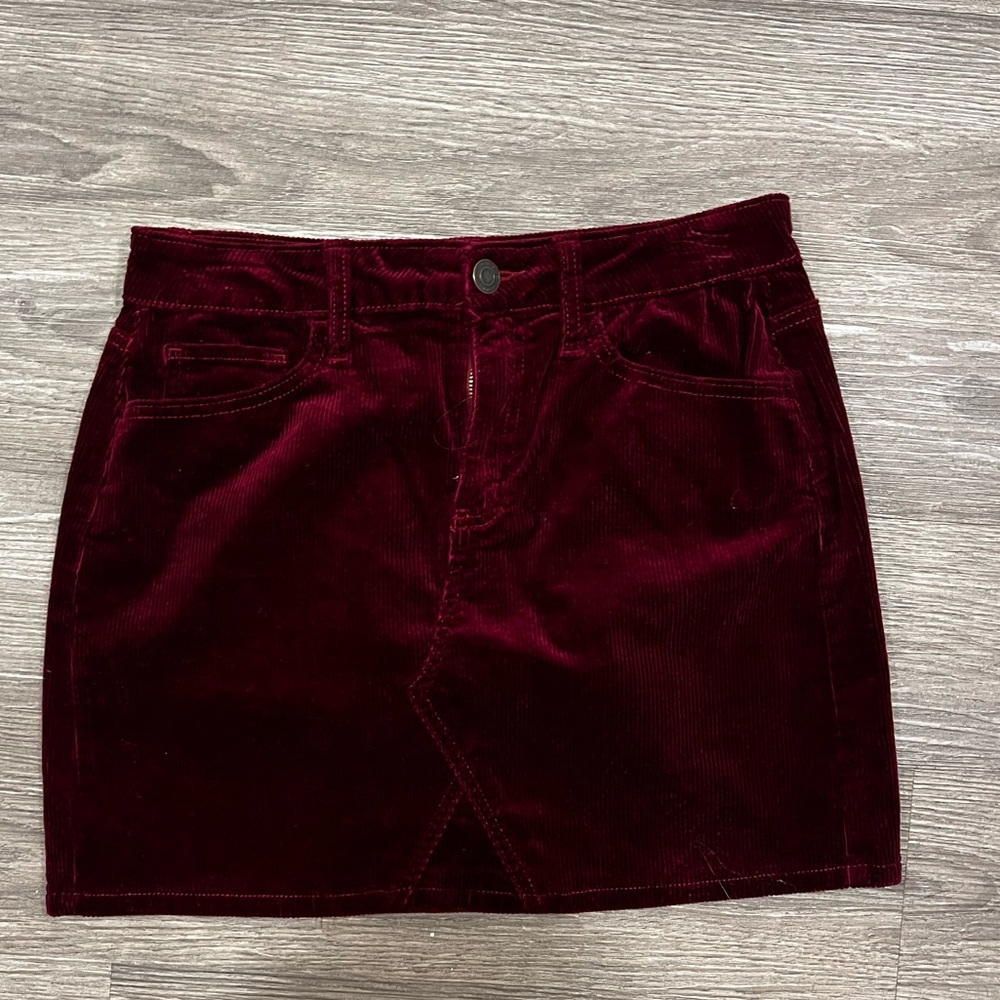 dark red corduroy skirt ♥️